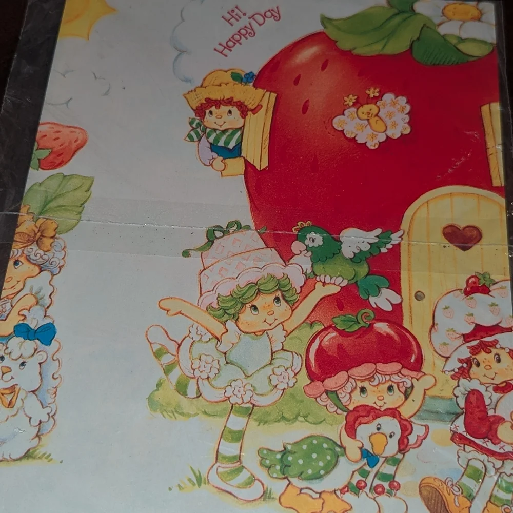 Vintage Strawberry Shortcake Scented wrapping paper